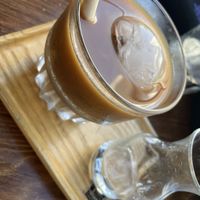 Kaffee mit Hafermilch- riesige Eiskugel enthalten   at PhinHolic in Hue