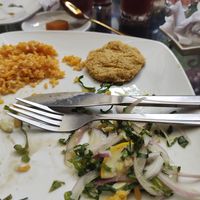 Menu of the day, unflavor rice, coliflower with too much salt and salt with a lot of onion not previously cooked at Prashanti Restaurante y Tienda Naturalista in Neiva