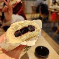 Red bean bun - my favourite!!!! at Songyuelou in Shanghai