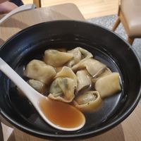 Wonton soup at Songyuelou in Shanghai