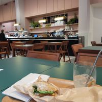  at MoMu Café in Antwerpen