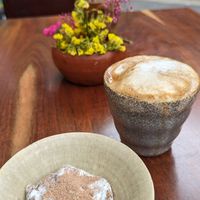 Rico postre con un cappuccino buenísimo at Los Loosers in Mexico City