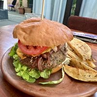 Kinoko Niku Burger  at Los Loosers in Mexico City
