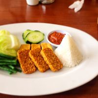 Tempeh Tahu Lalapan at Warung Bintang in Manggis