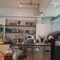 See that real pizza oven back there? at Weirdough - 위어도우 in Seoul