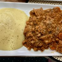 Plato del menú diario: Guido de soja con puré de patata   at Kapivar in Colmenar Viejo
