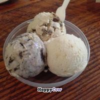 cookies & crème, cheesecake and peanut butter at Maddys in Los Angeles