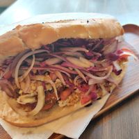 Curry Falafel im Taschenbrot mit Hummus und Essig at Pizza&Döner Mediterrane in Cologne