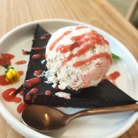 Brownie and vanilla ice cream at Janym in Pai