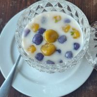 Taro and pumpkin balls at Supatra River House in Bangkok