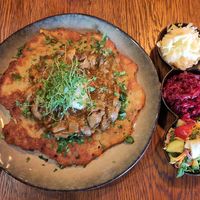 Pilzgulasch auf Kartoffelpuffer at Bar Meduza in Ustka
