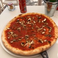 Marinara pizza with mushrooms  at La Bruschetta in Portimao