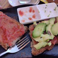 Tostada de aguacate tomate y aceite at Bakery & Coffee Tito in Ourense