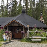 In summer at Velhonkota Oy in Aekaeslompolo