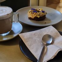 Té chai y Donna de pistachos at Sereno in Bogota