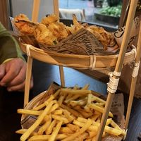 Vegetable tempura and fries   at Tischlein Deck Dich  in Mittenwald