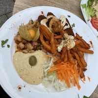 Vegan Frikadellen Teller with sweet potato fries instead of wedges (16,90€)  at LoLu in Duisburg