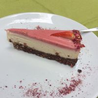 Raw vegan cheese cake at Dancing Shiva Superfoods in Vienna