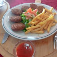 Falafel no prato at Casa Nostra Restaurante in Fundao