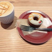 Black honey latte and a vegan carrot donut at Good Coffee Farms Cafe & Bar in Tokyo