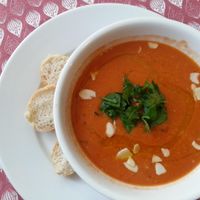 Tomato and lentil soup with organic bread at Moose's Kitchen in Hastings