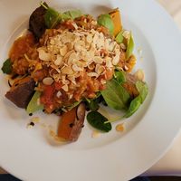 Süßkartoffeln mit Tomatensalsa auf Linsen at Tabaksmühle in Saarbrucken