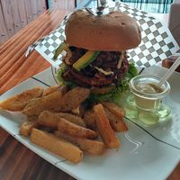 Sucursal con papas at Sucursal Vegana in Cali