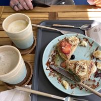 Dazu Kaffee mit veganer Milch   at Anguilla Surf Café in Melides