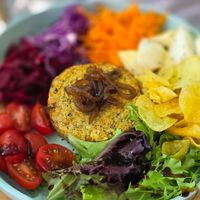 Burger without a bun at Anguilla Surf Café in Melides