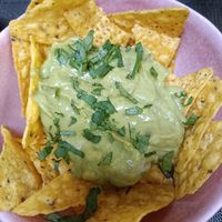 Nachos com guacamole at À Moda - Hamburgaria in Beja