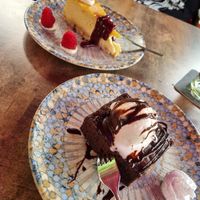 Hausgemachter Schokoladen Brownie und Hausgemachter Käsekuchen at TWO SIX NINE in Frankfurt