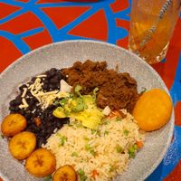 Venezolanisches Nationalgericht at Alebrijes in Frankfurt