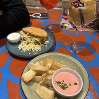 Vorspeisen und alkoholfreie Martini  at Alebrijes in Frankfurt