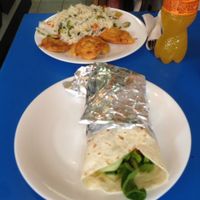 Panierte Austernpilze mit Reis und Felafelwrap at Vege Fast Food in Split