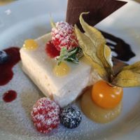 Vegan dessert (pear cream etc) 💚 at Figli dei Fiori Bistrot in Como