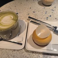 Matcha and vegan dessert at Momade Cupcakes in Brussels