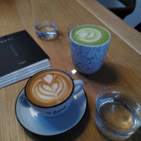 Flat White & Matcha Latte (with oat milk) at Wånd coffee in Lueneburg