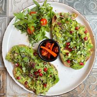 Avocado toast (vegan) at Viatger Café in Barcelona