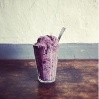 blueberry smoothie at Beach Muffin in Zushi