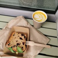 Blueberry lemon and Kurkuma Latte at karaffu | coffee culture in Innsbruck