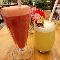 Strawberry juice and ginger lemonade at Green Point in Cusco