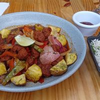 Lomo saltado vegano at Green Point in Cusco