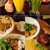 smoothies, quiona burger with sweet potato mash and korma with naan at Green Point in Cusco