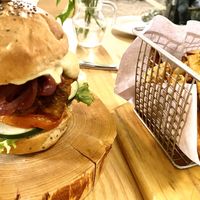 Vegan Burger at Green Point in Cusco