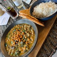 chickpea and aubrigine curry at The George Vaults in Rochester