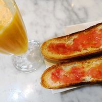 Zumo de laranxa + tostadas at Cafe Mandala in Salamanca