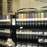 Packaging free bulk products (bring your own container or use theirs,).  at Gimsel - De Groene Passage in Rotterdam