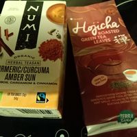 Box of Numi tea (turmeric blend) and bag of Terra Sana hojicha tea at Gimsel - De Groene Passage in Rotterdam