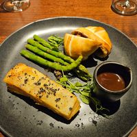 Wellington at roots in Porto