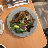 “maso” z portobello burgeru se salatkem - doporucuji, vynikajici! I recomend, delicius :-) at Estrella in Prague